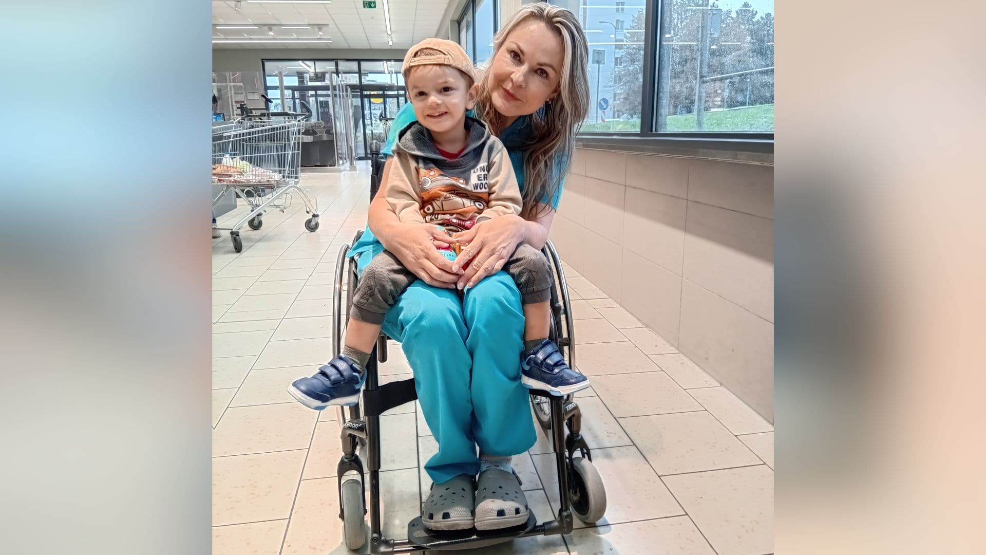 Nové auto pro Janu na vozíku: Aby se dál mohla starat o své děti
